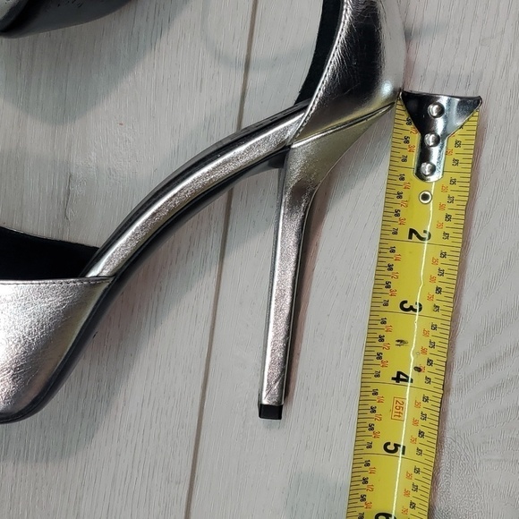 Givenchy Womens G lock Metallic Ankle Strap Heels Pump Sandals Shoes sz 9 - Picture 12 of 16